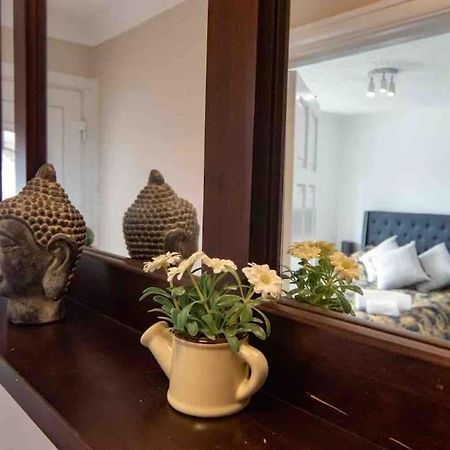 1 Bedroom Self Contained Apartment In Christchurch Winkton Extérieur photo