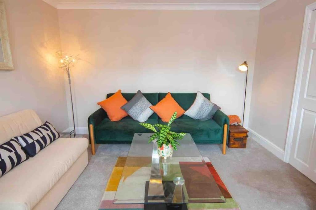 1 Bedroom Self Contained Apartment In Christchurch Winkton Extérieur photo
