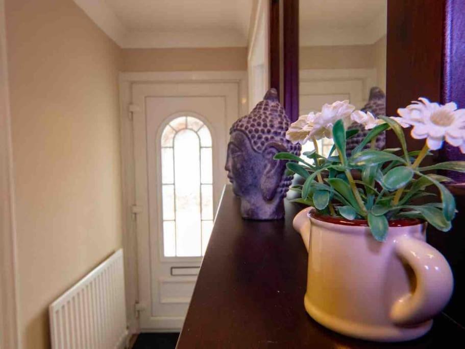 1 Bedroom Self Contained Apartment In Christchurch Winkton Extérieur photo