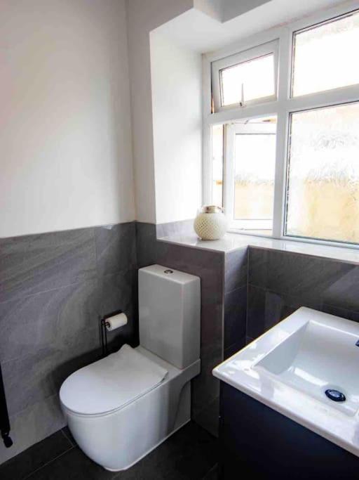 1 Bedroom Self Contained Apartment In Christchurch Winkton Extérieur photo